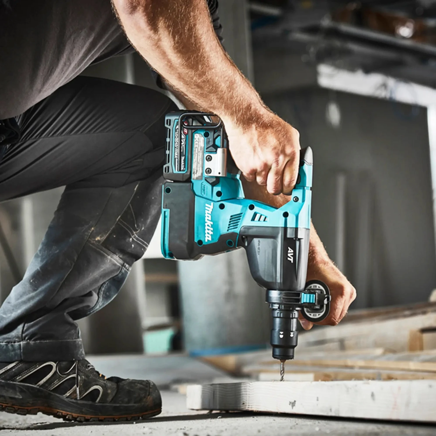 Tassellatore Makita HR002GM202 40V 4Ah 18 Tassellatore Makita HR002GM202 40V 4Ah - immagine 18